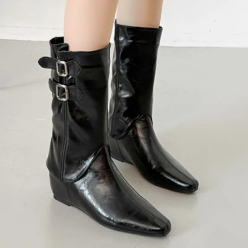 

Женские высокие сапоги с квадратным носком, новинка 2023 года, осенний стиль, двухцветные универсальные эластичные ботинки до середины икры на квадратном каблуке с металлической пряжкой, размеры 35-40