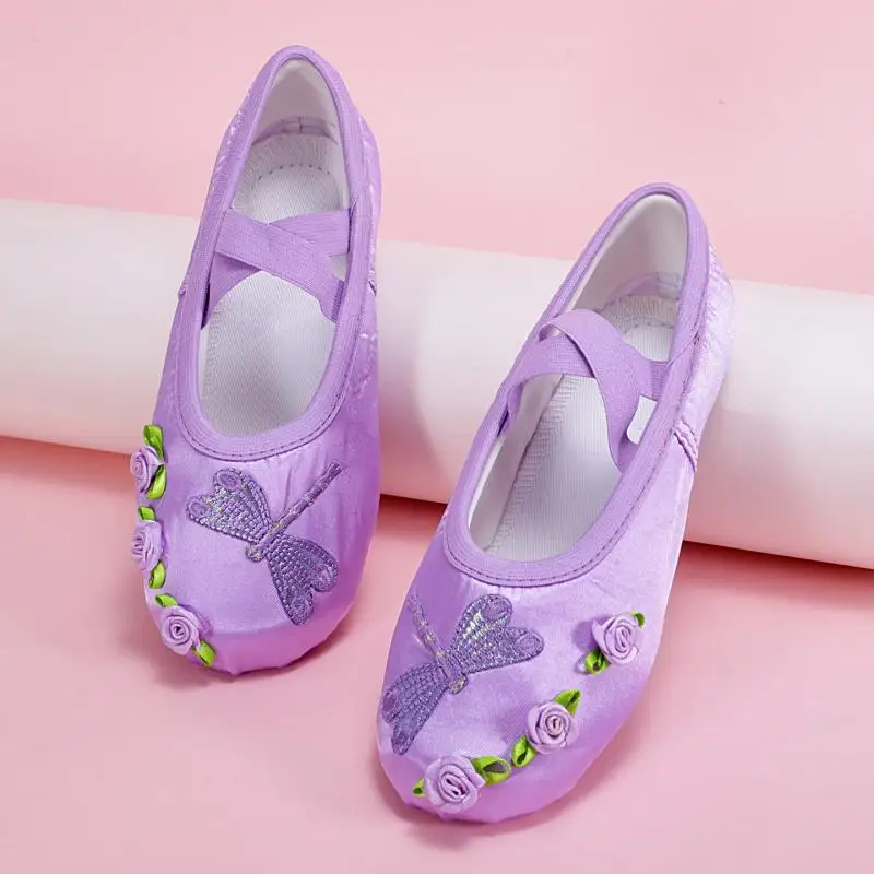 New Sweet Embroidery Ballet Dance Shoes Satin Soft Sole Gymnastics Shoes Kid Cartoon Lovely Practice Dance Footwear Casual Shoes