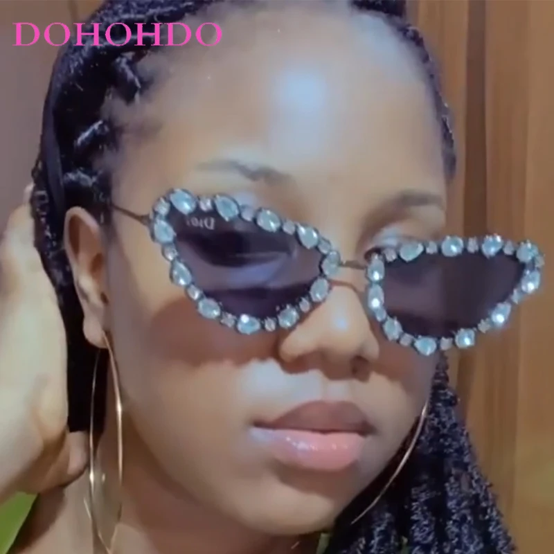 

Vintage Trendy Resemble Rhinestone Metal Cat Eye Women Men Sunglass Luxury Designer Men Sunglass Drive Street Photography UV400