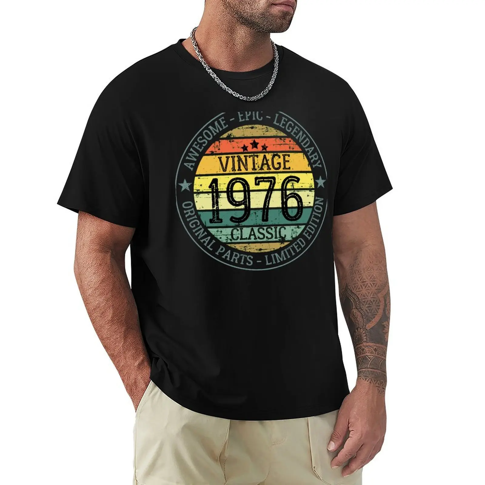 Vintage 1976 Classic - Retro Sunset T-Shirt Holiday Outdoor T-Shirt