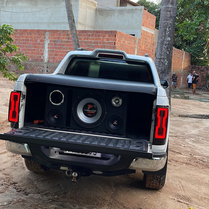 مجموعة المصابيح الخلفية LED المعدلة لسيارة شيفروليه كولورادو S10 2021 الضوء الخلفي الأحمر مع ضوء عكسي لإشارة الانعطاف للفرامل