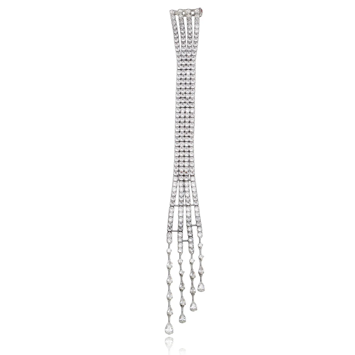 High-end fringed brooch annual meeting high-end medieval style flash diamond long shoulder needle fashionable and elegant temper