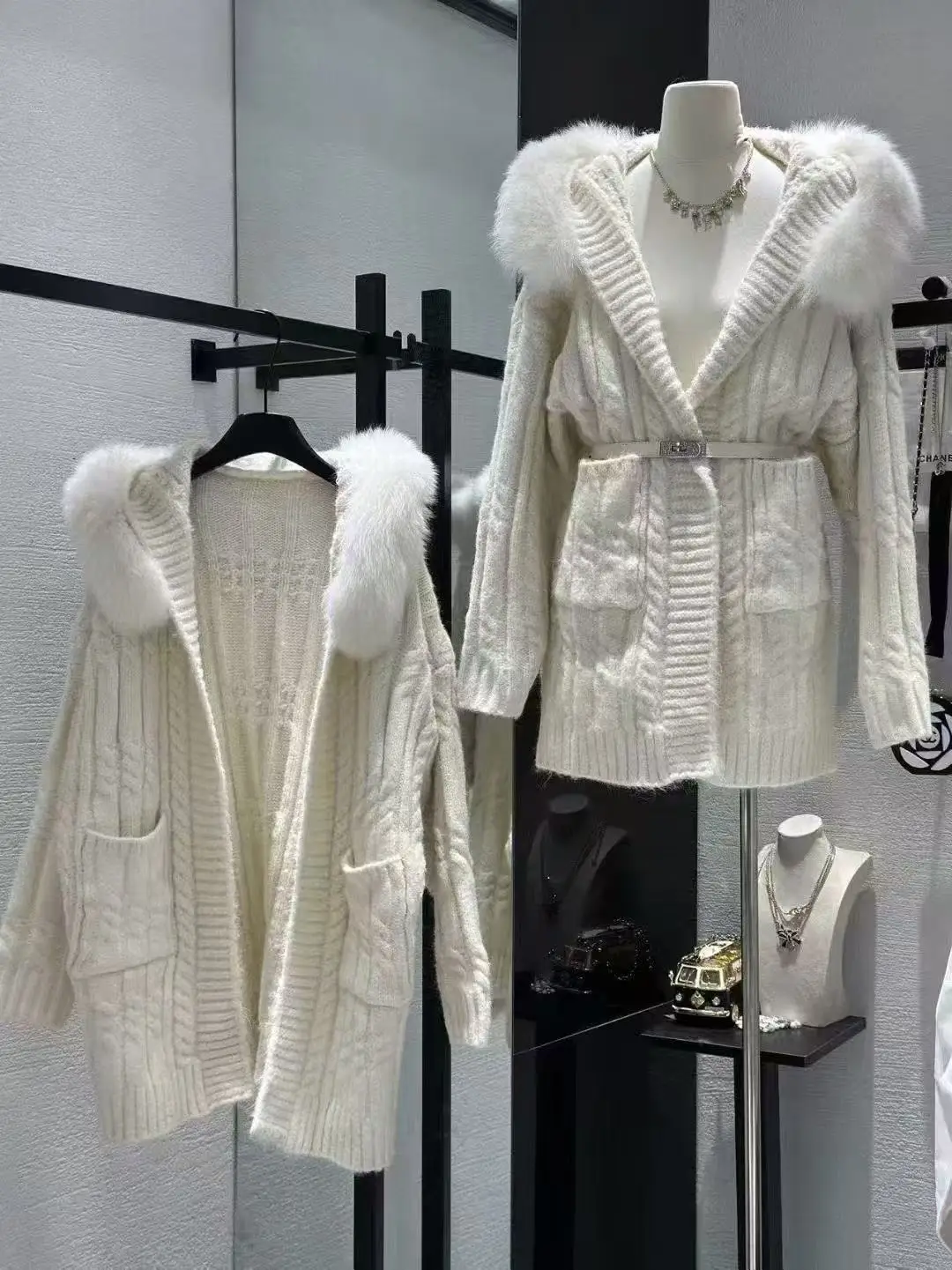 

Новая осенне-зимняя одежда, женский длинный вязаный свитер с капюшоном, большой свободный кардиган из натурального лисьего меха, пальто, толстый трикотаж, топы C182