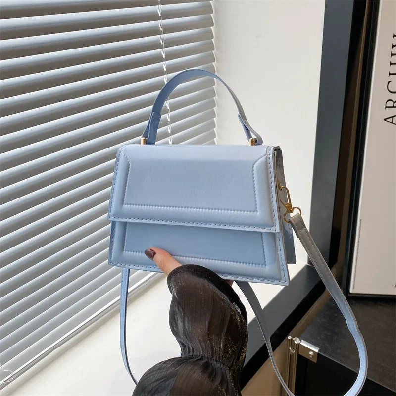 

Повседневная модная маленькая квадратная сумка на одно плечо, ручная сумка, простой летний новый стиль, универсальная мягкая искусственная кожа в стиле хип-хоп