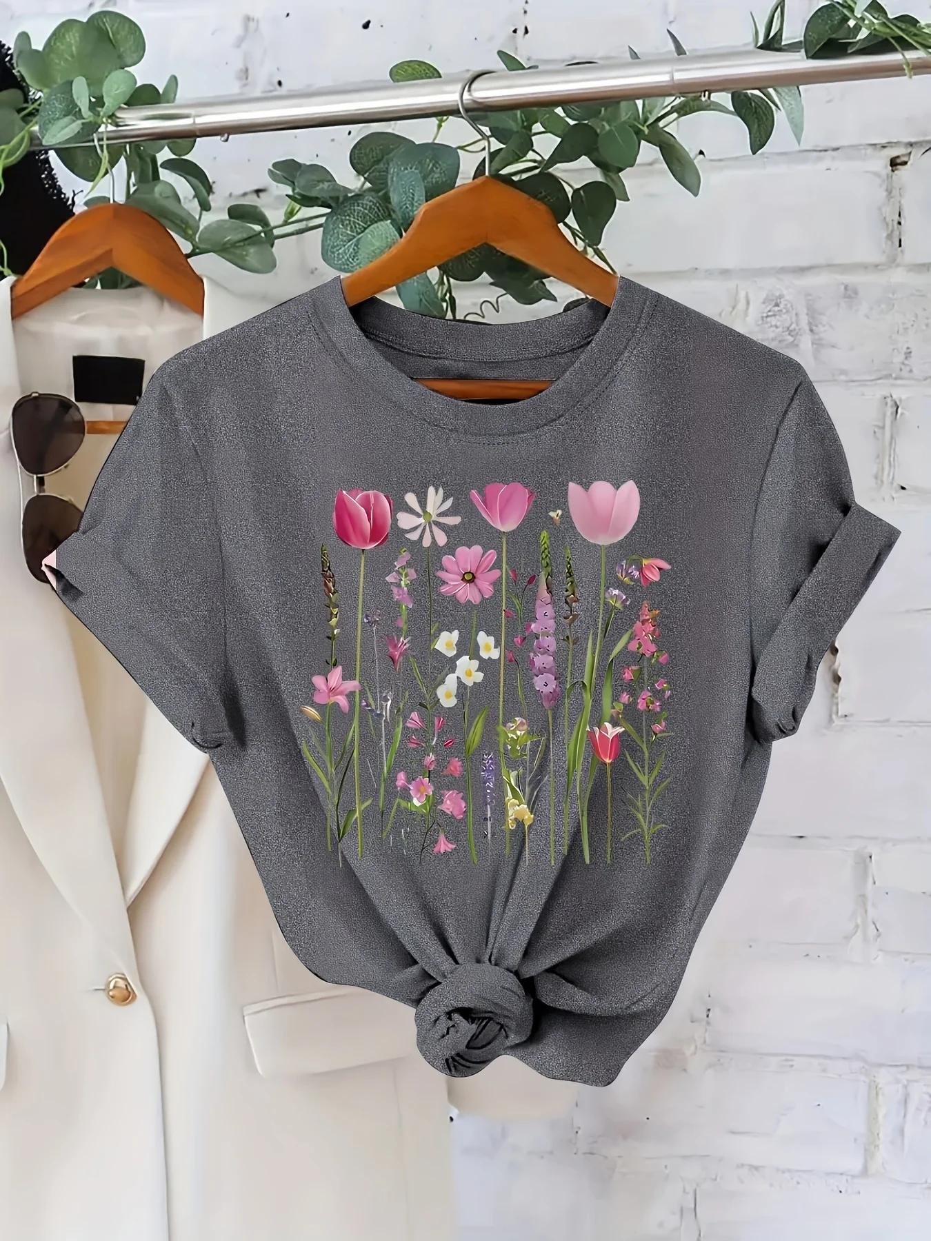 Ladies' Casual Round Neck T-shirt with Colorful Letter Print of "Jesus" and "Road Truth, Life" Design Printed on Soft Fabric view 2