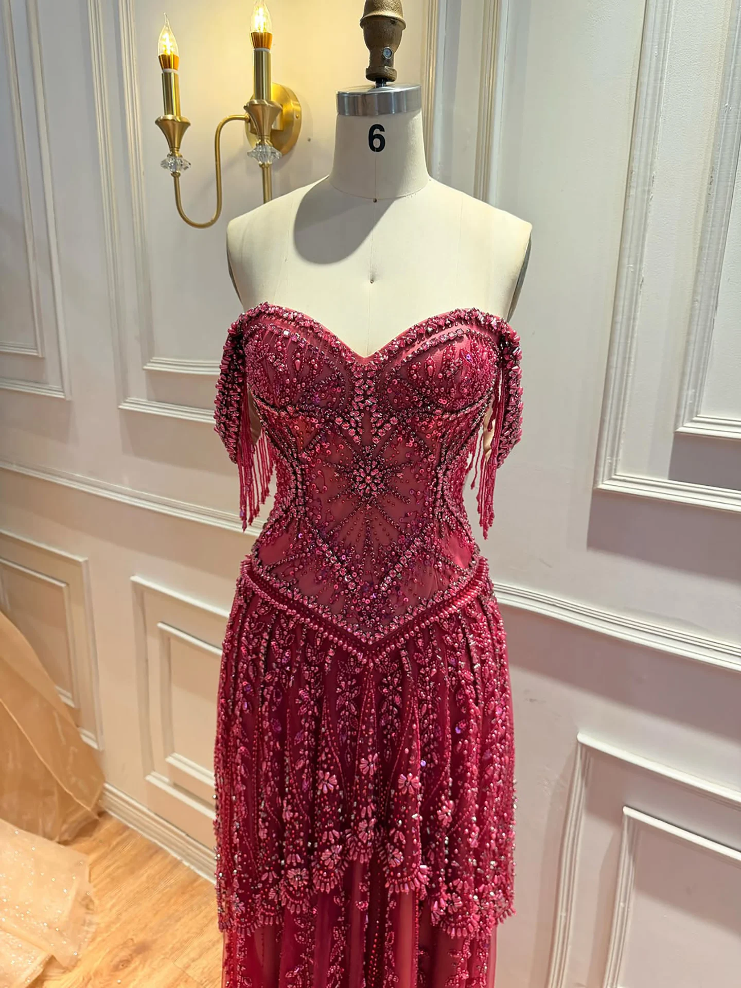Serene Hill 2026 Vestido de Noche de Lujo Color Fucsia con Cuentas Árabes y Borlas para Bodas y Eventos Formales LA73594 Personalizado