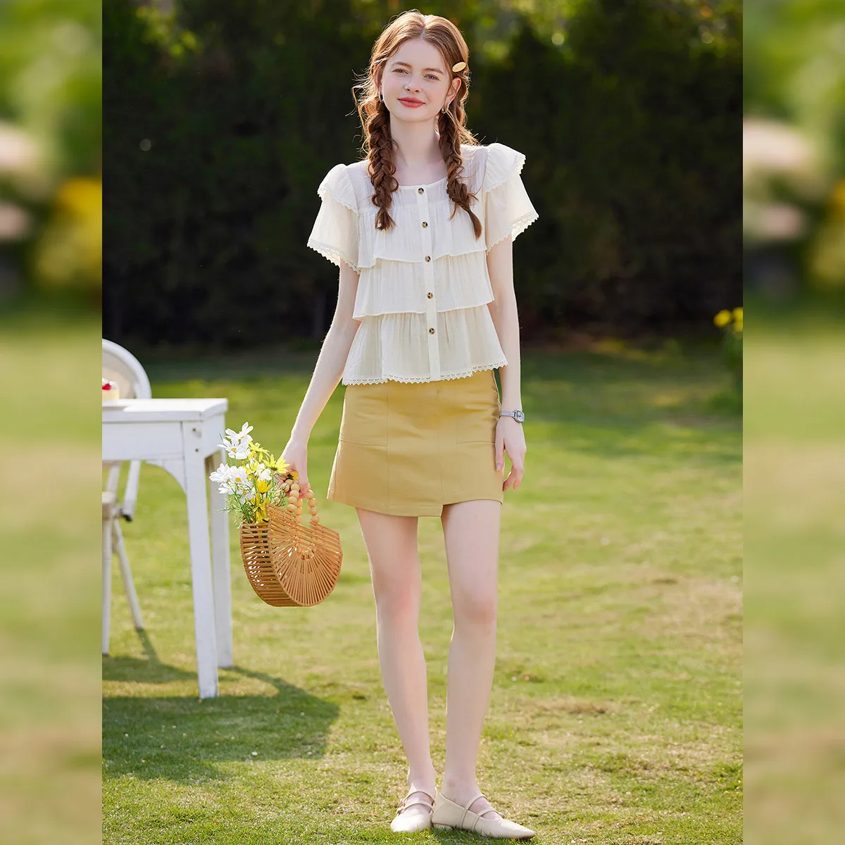 LOUIS YAO Nieuwe Kant Splicing vrouwen Shirt 2025, Zomer Top Ronde Hals Korte Mouw Niet-elastisch Gelaagde Ontwerp Vrouwen blouses