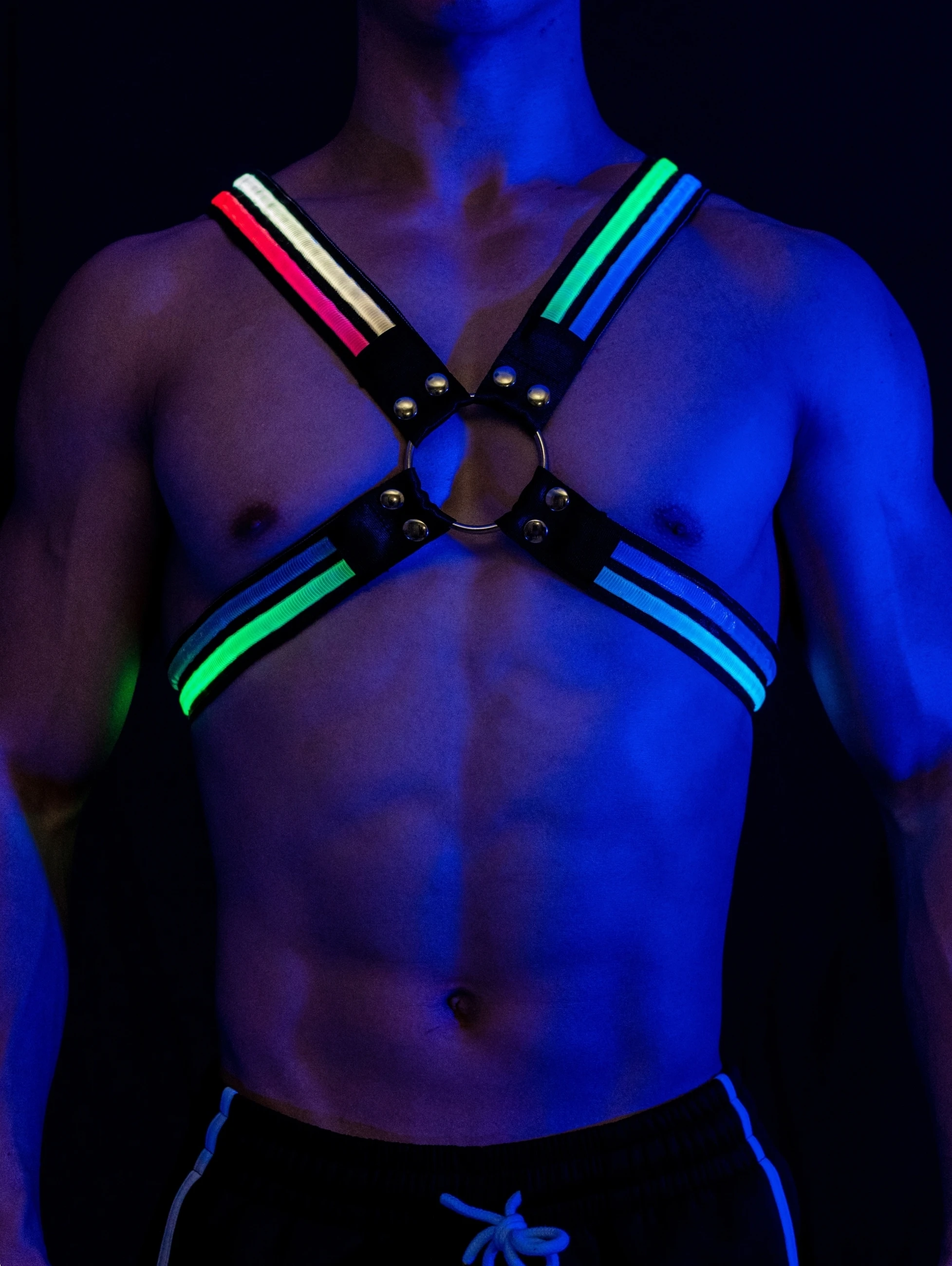 Arnês de peito masculino alça de ombro luz led piscando recarga palco cinta de peito para músculo masculino gay decoração mostrar festa