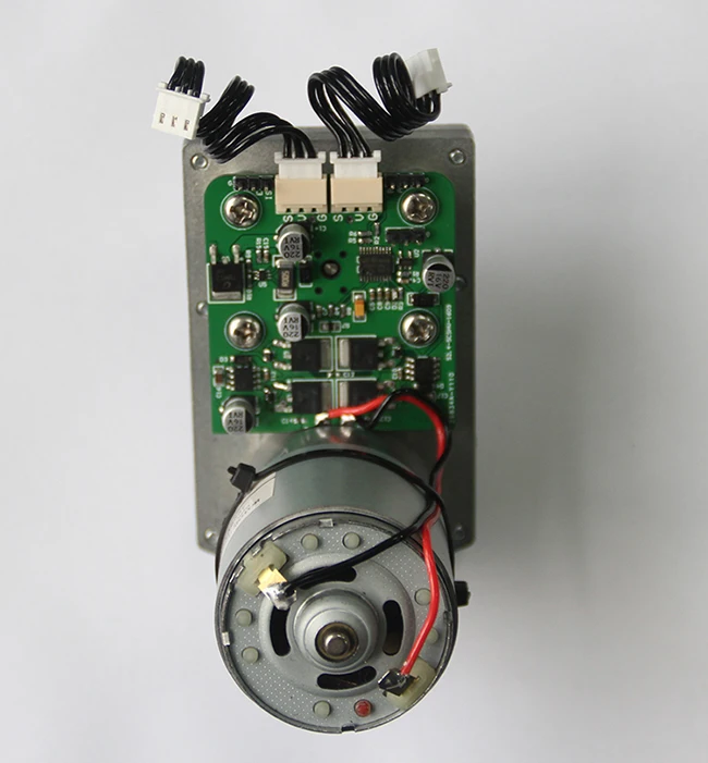 Servo Digital Torsi Super Tinggi 12V 180kg