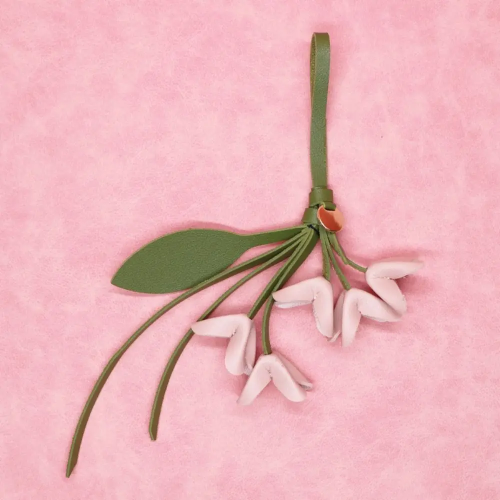 جميل شماعات زهرة بو الجلود قلادة اليدوية الكرتون الجلود المفاتيح موضة سيارة كيرينغ حقيبة قلادة اكسسوارات السيارات