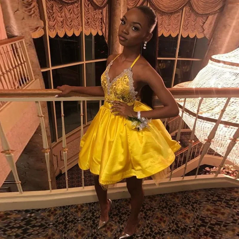 

Сексуальное короткое платье для выпускного вечера с v-образным вырезом, мини-коктейльное платье с лямкой на шее, вечернее платье для выпускного вечера, 2025 г., по индивидуальному заказу