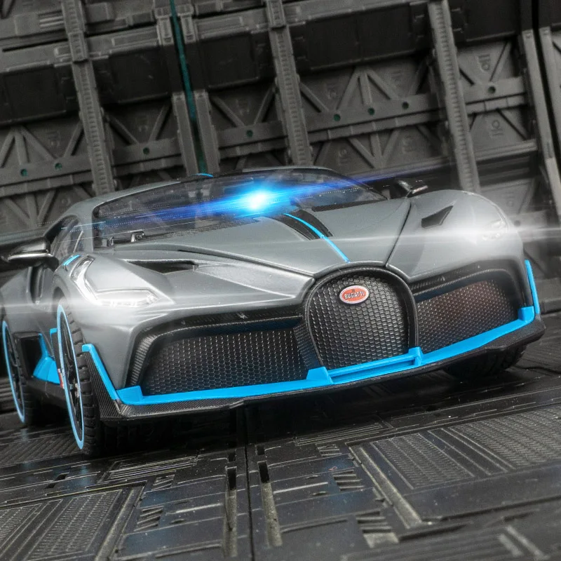 

1:18 Bugatti Divo supercar alloy car model racing car model ornament collection power toy door can be opened