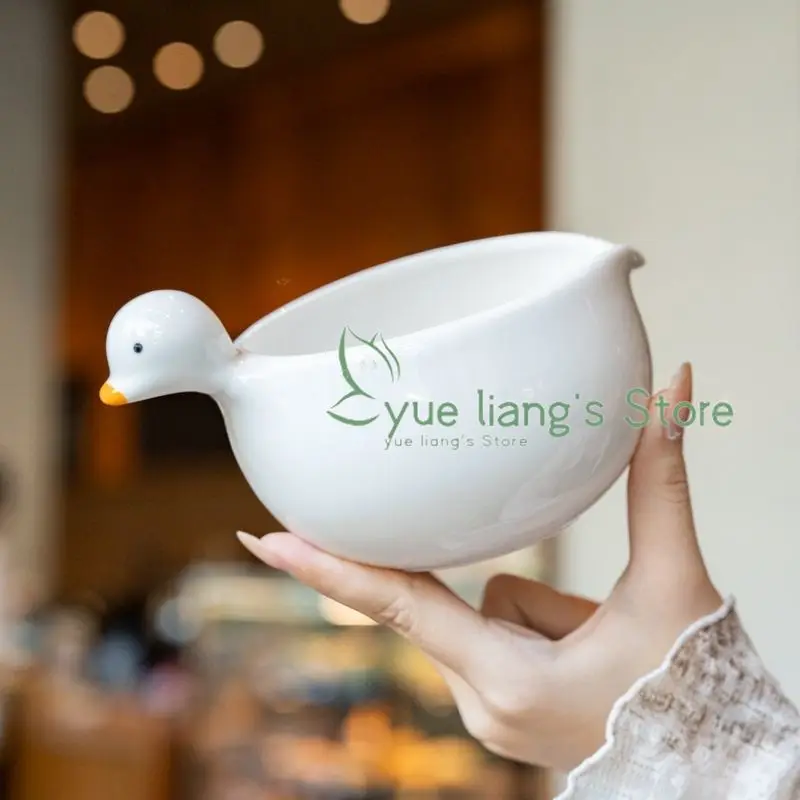 Creative Duck shaped Ceramic Bowl with Pouring Mouth Egg Beating Baking Flow Guide Bowl Home Use Multi functional Salad Bowls