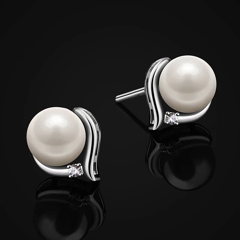 Huitan Elegant Female Simulated Pearl Stud Earrings Graceful Bright Cubic Zirconia Accessories Bridal Wedding Ceremony Jewelry