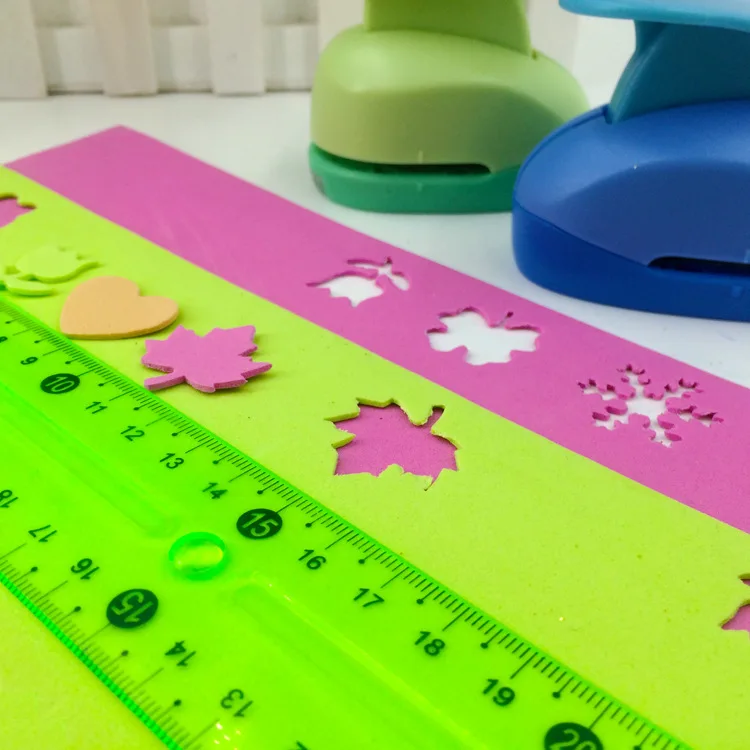 1 STKS DIY Papier Snijden Vlinder Perforator Nieuwe Scrapbooking Handgemaakte 3D Vorm Board Punch ABS Plastic Kid Perforator Kinderen