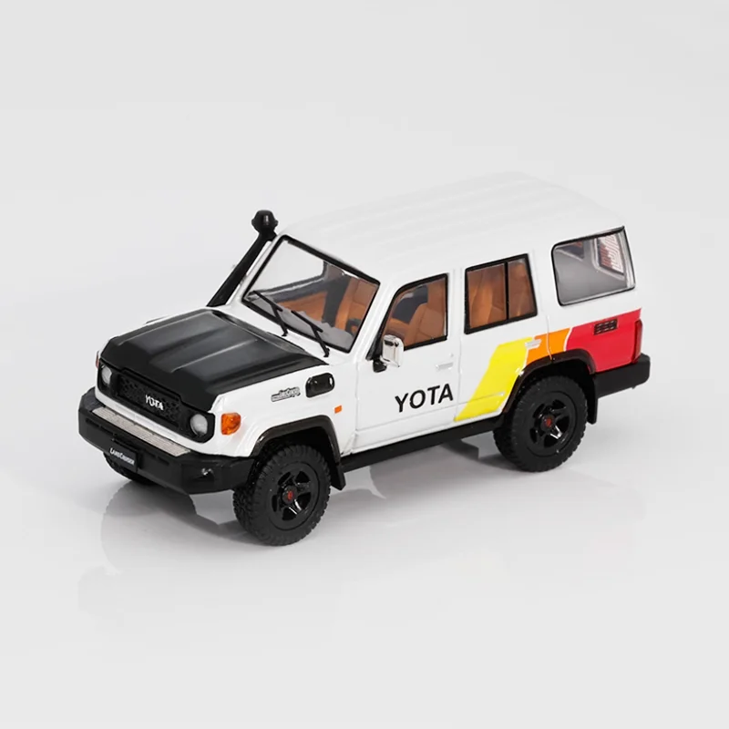 GCD Diecast Scala 1:64 LC70 Fuoristrada SUV Simulazione in lega Modello di auto Ragazzo adulto Collezione di giocattoli Regali souvenir Ornamenti statici