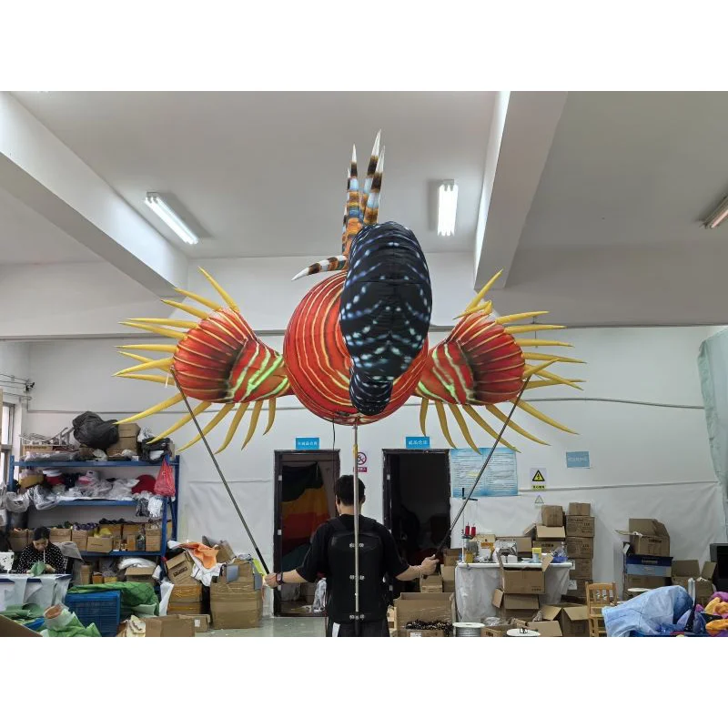 The parade performers carried inflatable lionfish and inflatable fish puppets, which were used for a marine-themed party.
