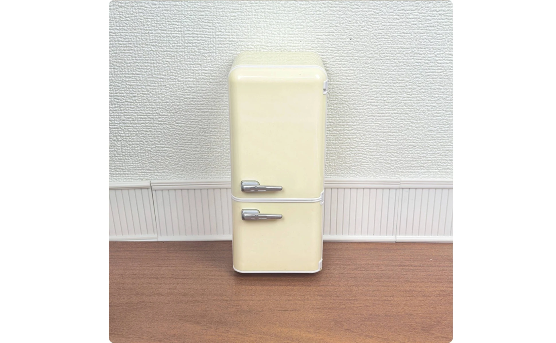 Dollhouse Refrigerator Openable Door Miniature Refrigerator Dollhouse Fridge Freestanding 1:12 Scale Fridge Realistic Dollhouse Refrigerator Openable Door Miniature Refrigerator Dollhouse Fridge Freestanding 1:12 Scale Fridge Realistic