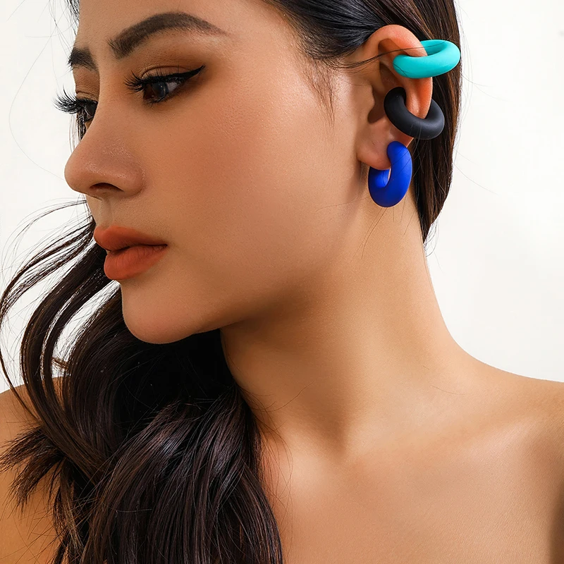 1 Pair Candy Color Round Acrylic Ear Clip Earrings for Women Fashion Simple Solid Color Cuff C-Shaped Earring Female Jewelry