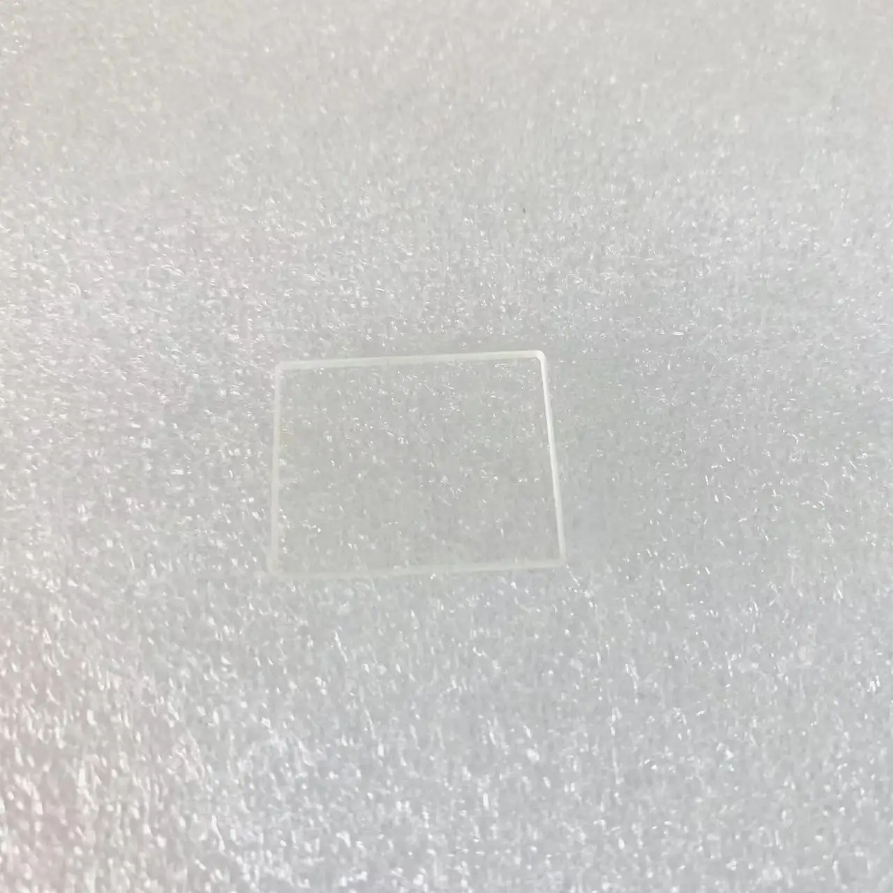 Filtro de paso de banda estrecho y vidrio transparente con revestimiento AR, cada tipo 40 piezas, tamaño 8,3x9,2x0,5mm, 530nm