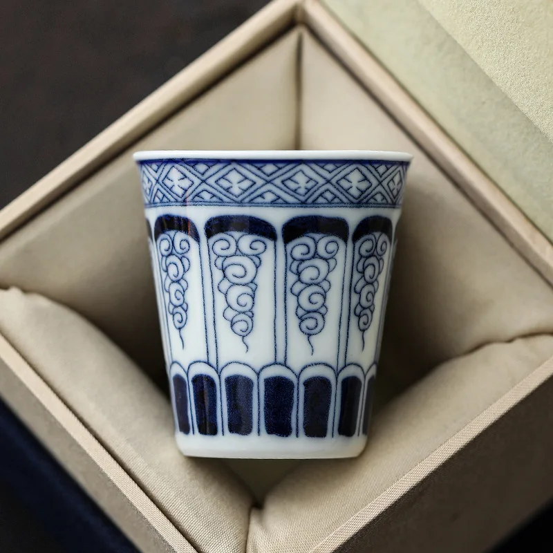 Chinese Style Underglaze Blue and White Curly Grass Pattern Tea Cup Personal Cup Household Teacup Single Cup Drinking Tea Master