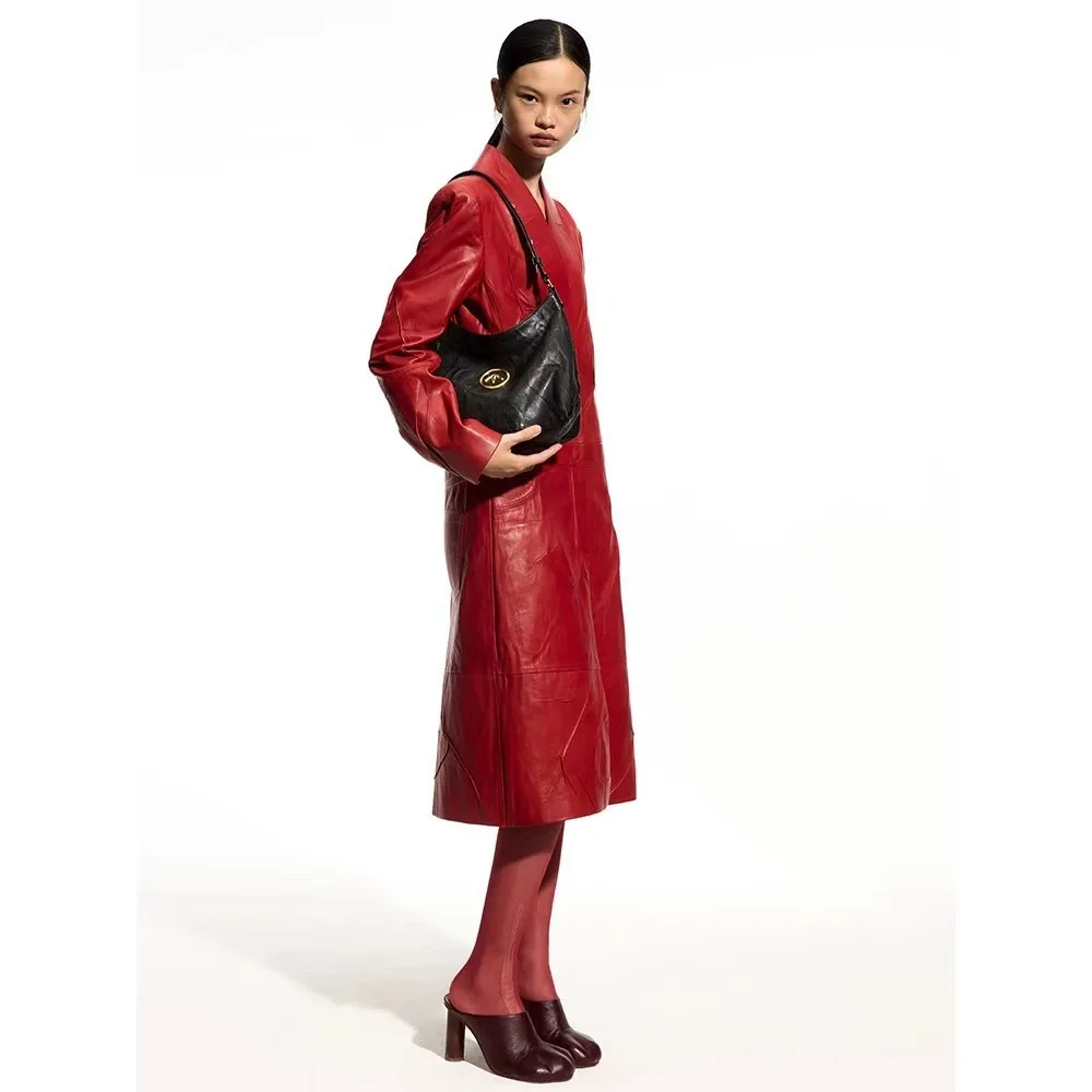 حقيبة يد جديدة من Grotto 2026 حقيبة يد محايدة للجنسين صغيرة من الحجر الأسود متجعدة حقيبة كتف كروس تحت الإبط سهم من الجلد الناعم