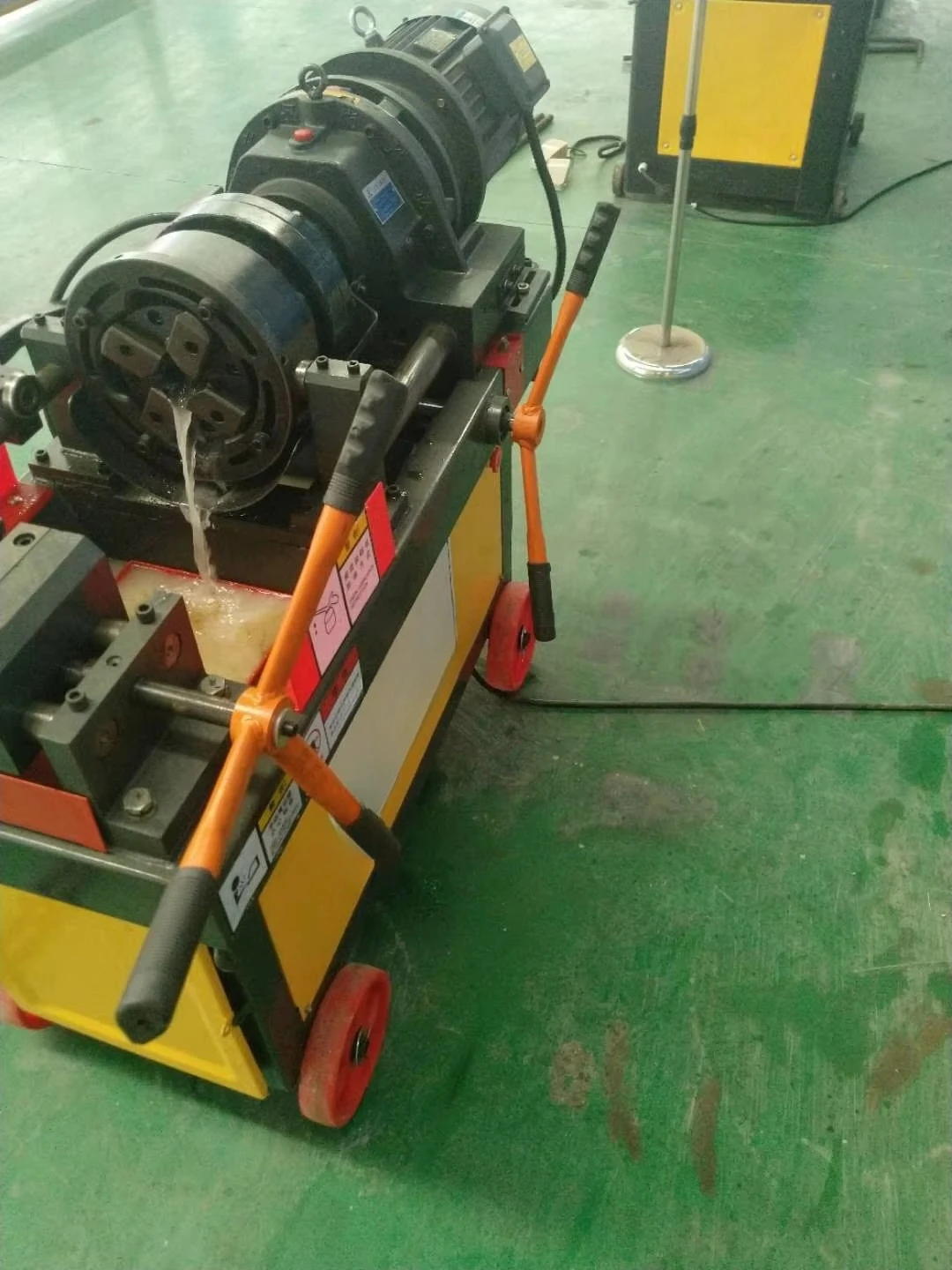 Picture 7: Bolt and Nut Making Machine Rebar Thread Screw Rolling Machine threading machine electric pipe threader customized