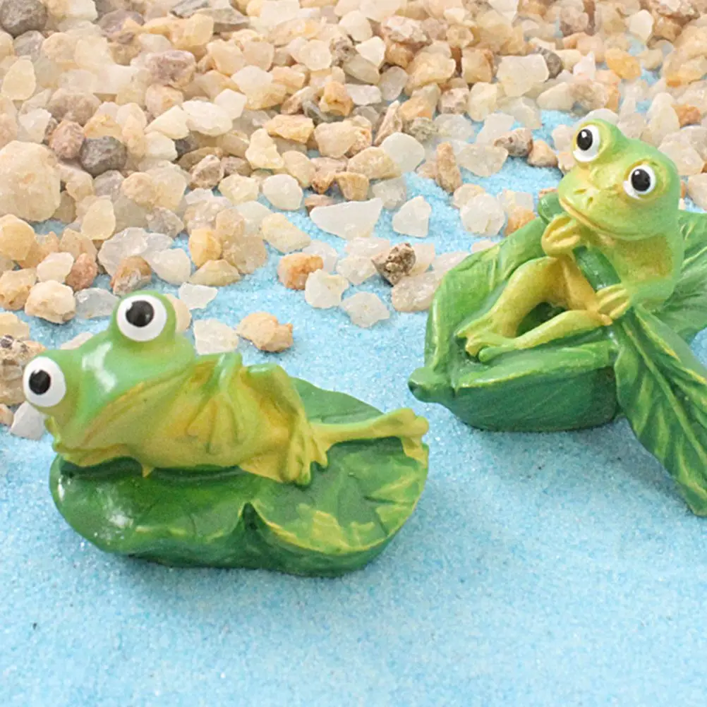 2 Pcs Frog Ornaments Statue Frogs Decor Succulents Trinkets Figurine Cake Office