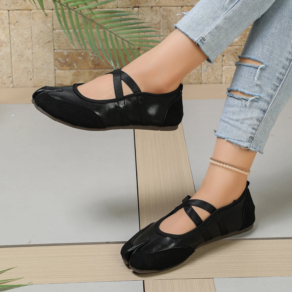 Flache Schuhe mit Kreuzriemen für Damen, lässiges Modedesign, Mary Jane Schuh, Slip-on, geteilte Zehenpartie, Ballett-Trainer, Sommer 2026, elegant, neu – Detail 34