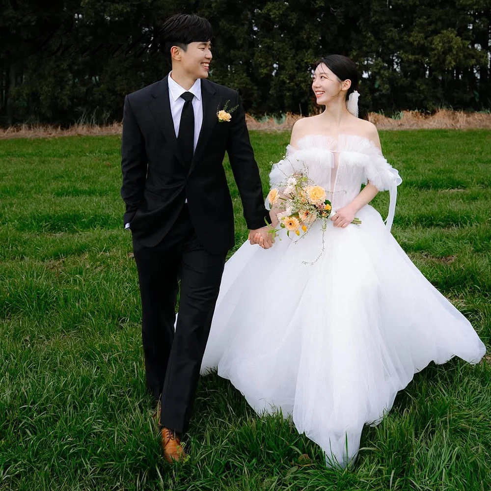 

Bowith White Korean Wedding Dresses Customized Off the Shoulder Pleats Wedding Snap Dresses Tulle A-Line Bridal Gown