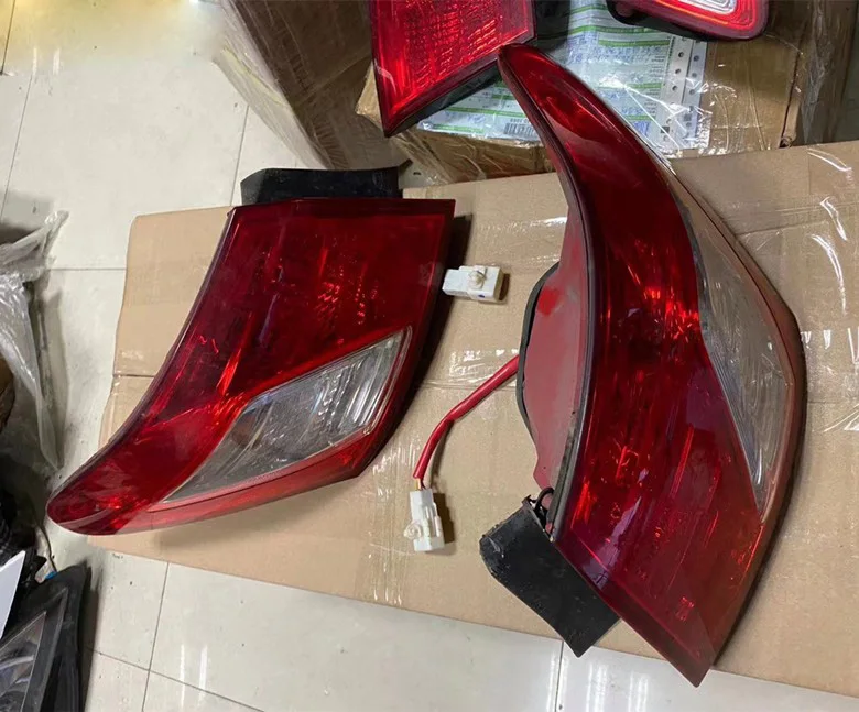 1pcs secondhand car bumper ES240 tail light for Lexus ES350 taillight Taillamp car accessories for Lexus ES350 fog lamp