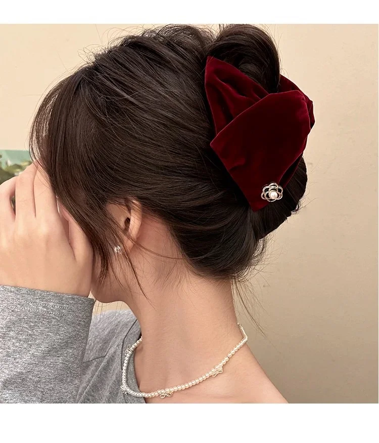 Damen-Dreiecksclip aus Wildleder mit Metall-Rosettenverschluss – eleganter Pferdeschwanz-Clip für den Alltag/Party – Detail 11