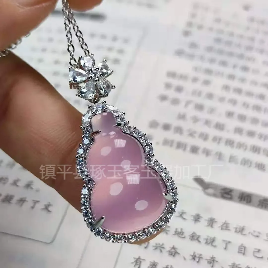 

Chalcedony gourd wholesale inlaid gourd pendant chalcedony jade hanging