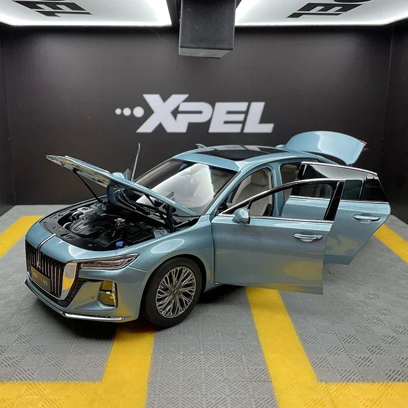 

Century Dragon 2023 New Hongqi H5 Sedan 1:18 Alloy Simulation Car Model Collection Gift