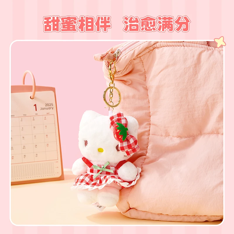 Genuino Miniso Sanrio Hello Kitty Melody Strawberry Series Peluche Portachiavi Zaino Kawaii Ciondolo decorativo Regalo di compleanno