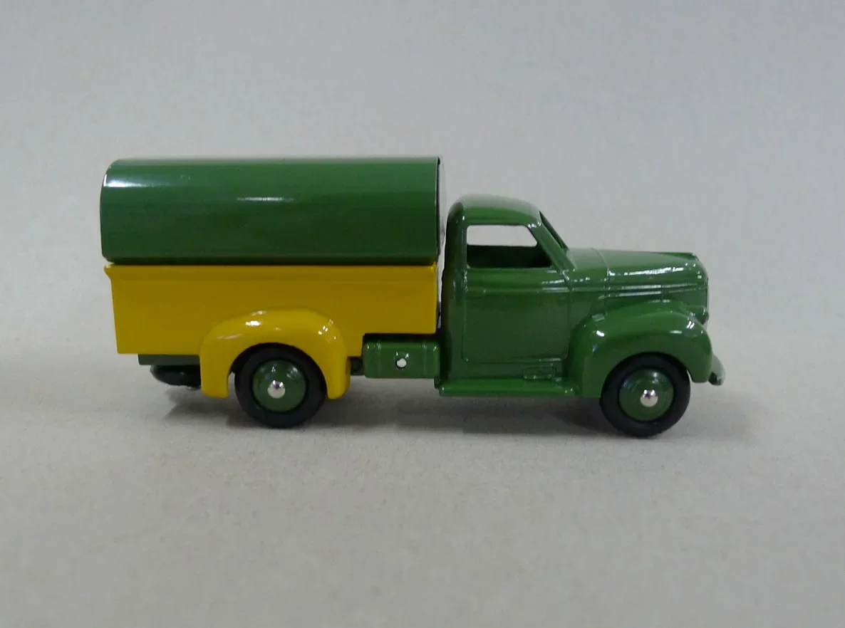 Atlas Dinky Truck 25Q Studebaker camionnette bâchée Diecast Toys 1:43