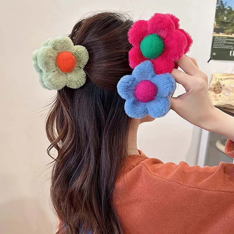 Fashion Cute Plush Flower Hair Claw Large Shark Clip Simple Barrettes Crab Hair Clips Hairgrips Autumn Winter Hair Accessories