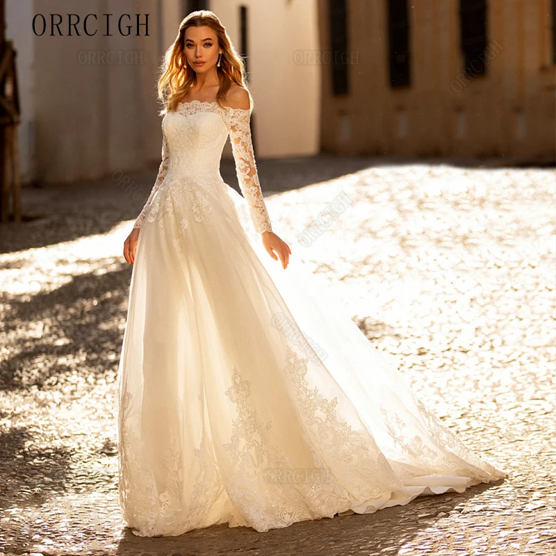 Elegant  Off Shoulder Wedding Dresses with Lace Applique Tulle Bridal Gown Floor Length Formal Engagement Dress Customizable