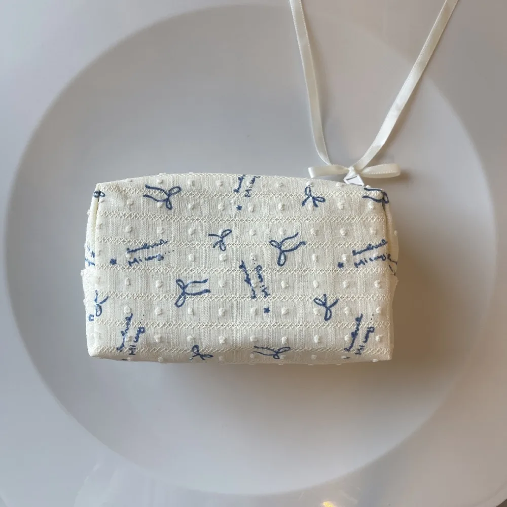Korean Ins Style Blue Bow Textured Fabric Makeup Bag for Women Portable Travel Cosmetic Storage Pouch for Skincare Organizer