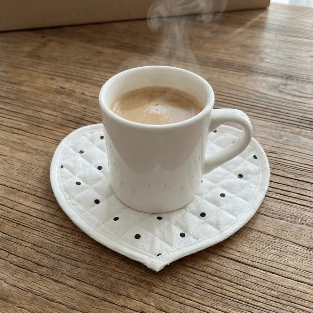 

Portable Polka Dot Heart-shaped Bowl Pad Washable Romantic Insulating Mat Placemats Quilted Mat Table Setting