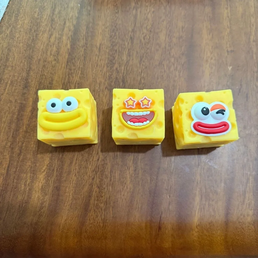 Crunchy Cheese Squeezed Cube Sausage Mouth Sound Effects Crackling Cheese Pinch Hand Relax Anxiety Relief Handmade Ball