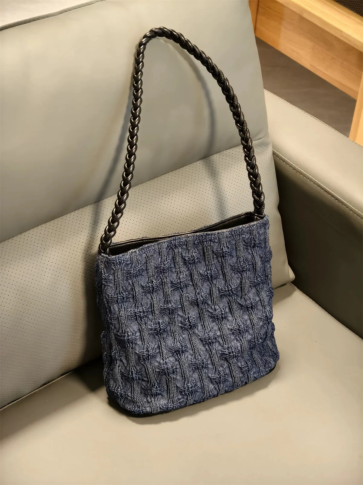 

Washed Denim Pleated Hand-held Bucket Bags Commuting Casual Shoulder Underarm Bag