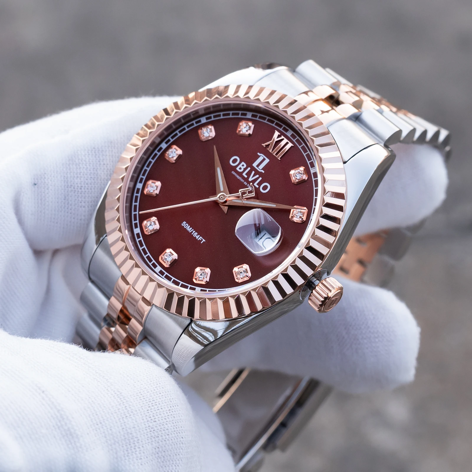 

OBLVLO Men's Elegant Two Tone Red Dial Swiss Quartz Watch with Date Fashion Synthentic Sapphire Vintage Watches for Men RX-AX