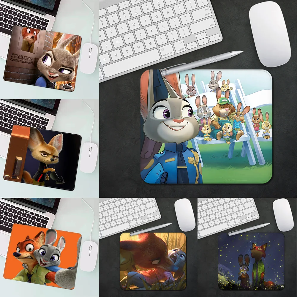 

Disney Zootopia Gaming Mouse Pad XS Small Mousepad For PC Gamer Desktop Decoration Office Mouse Mat Deskmat Rug