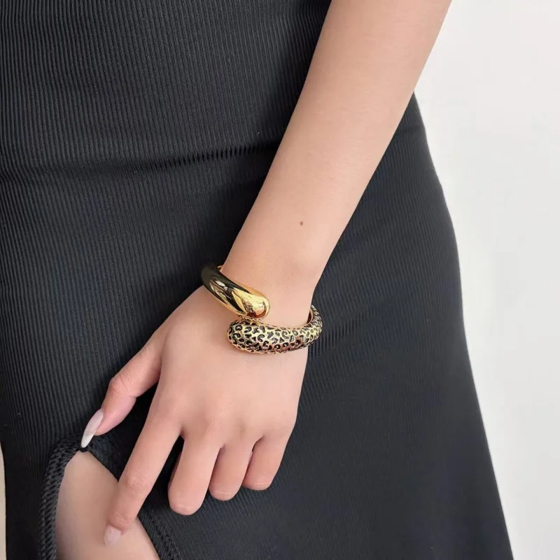 

Gold Plated C-Shaped Double-Tone Open Hand Bracelet for Women Trendy Oversize Metal Bracelet with Leopard Print for Party Wear