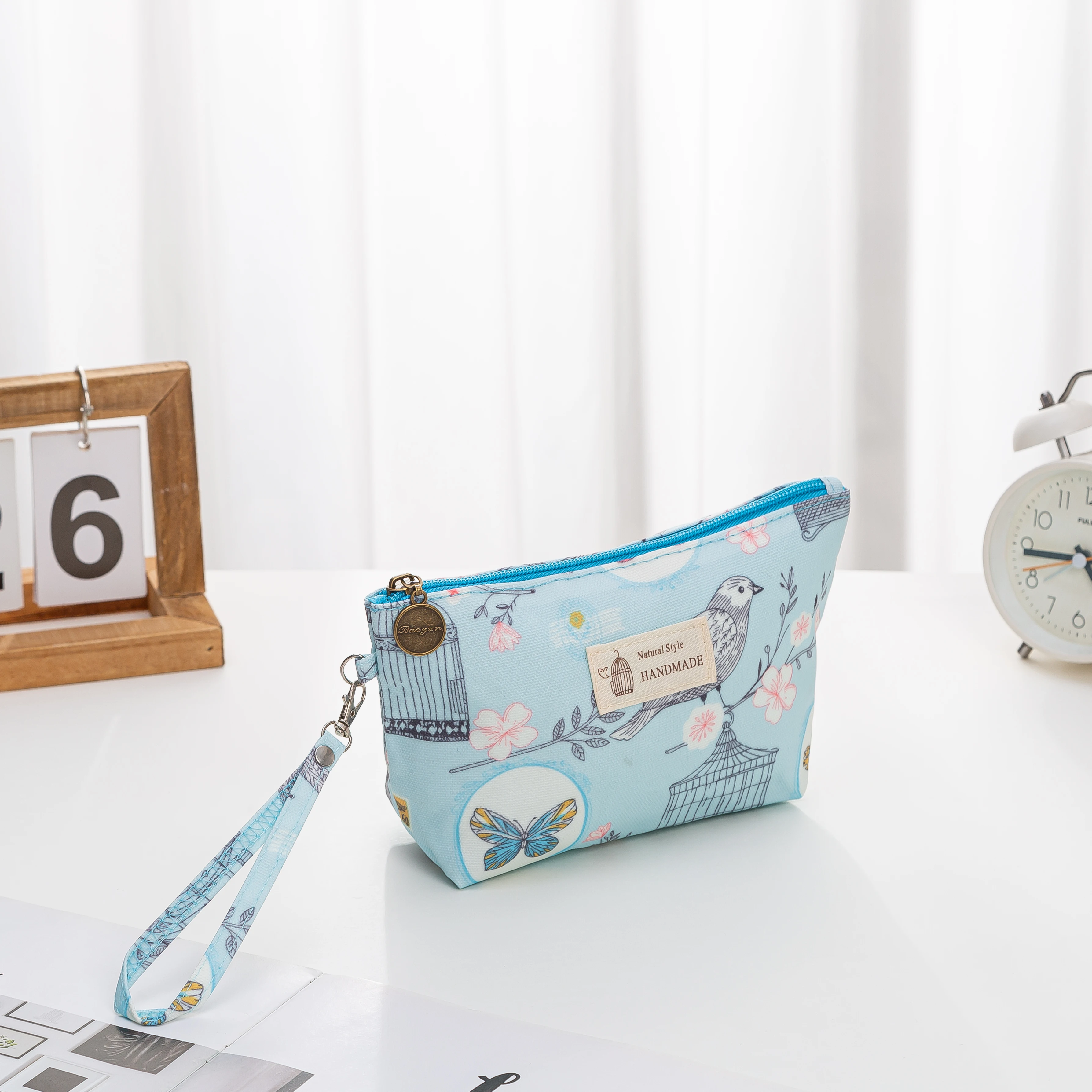 Female Zipper Women Makeup Bag Waterproof Vintage Floral Printed Travel Ladies Cosmetic Pouch