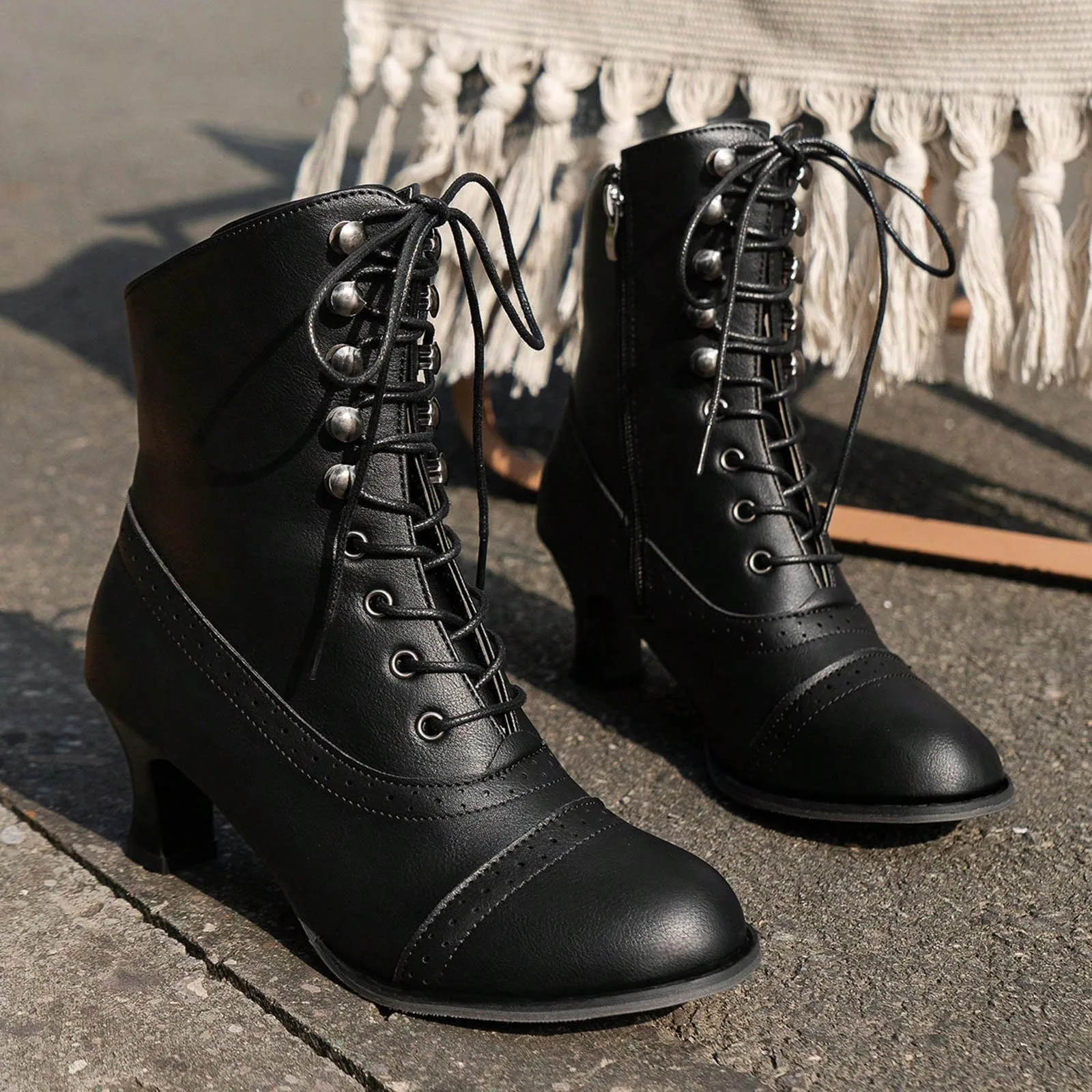 Winter Lace Up Ladies High Heel Shoes Women Ankle Boot Victorian Boots Women Fashion Pointed Toe Thick Soled Short Boot 2024