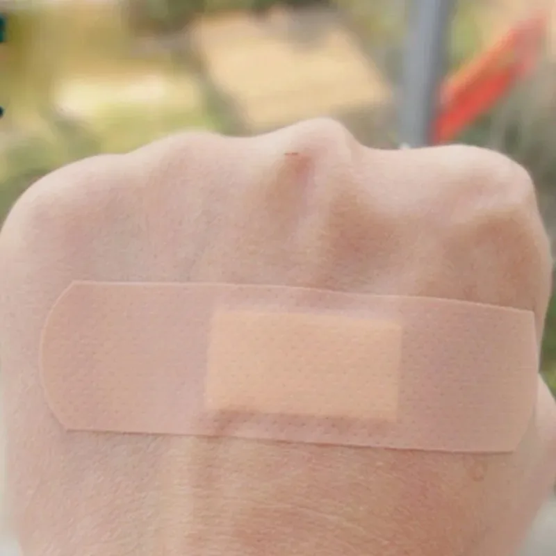 Bandages imperméables à la mode, tampons adhésifs respirants et rembourrés pour le soin et la Protection des plaies, 100 pièces/sac