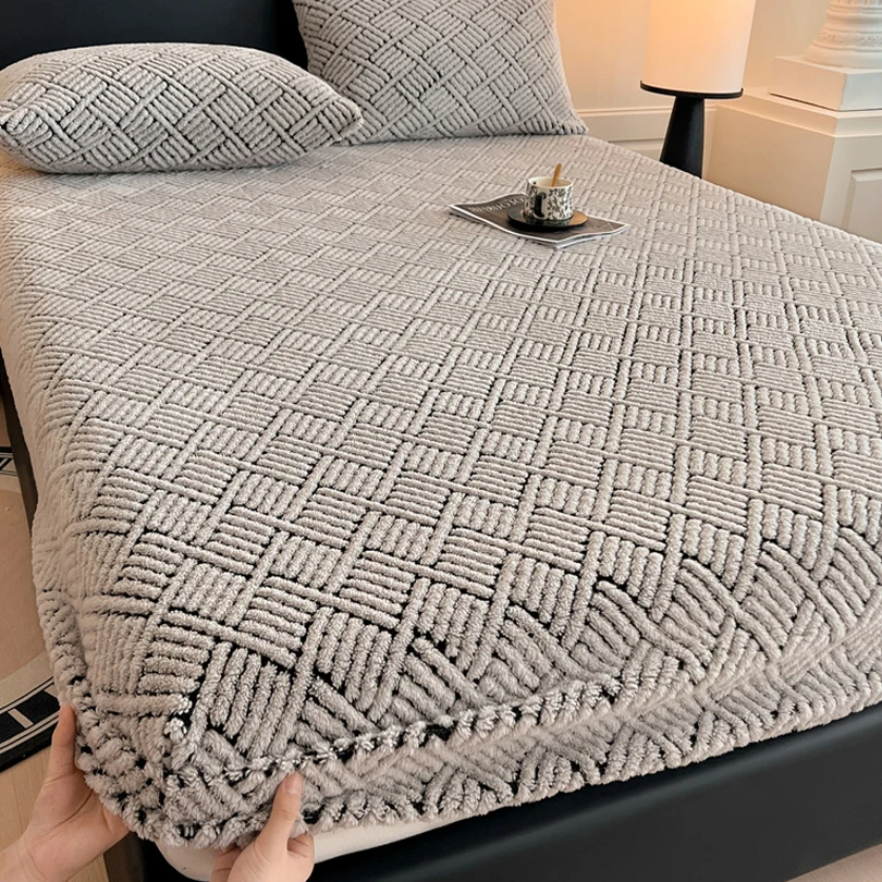 Soft Warm Mattress Cover with All Around Elastic Band Coral Fleece Mattress Cover Bed Linen Double Queen King Mattress Protector