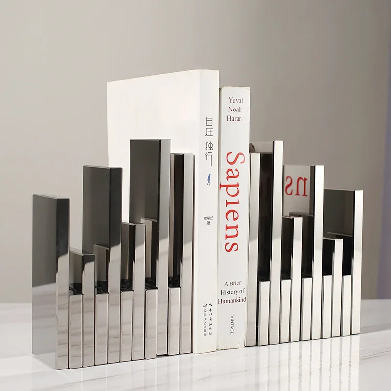 Light luxury modern simple book by ornament office desk high-end soft decoration jewelry home study art decoration